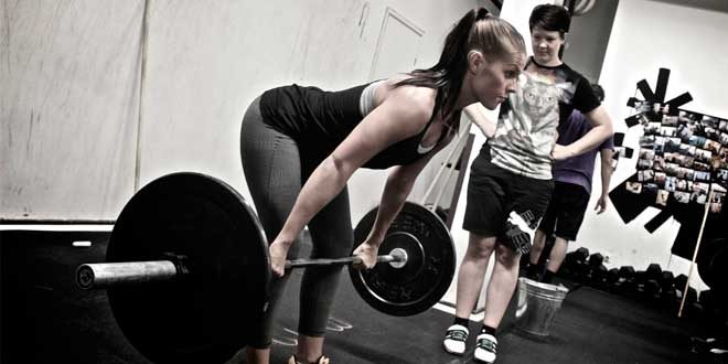 Rematore con bilanciere: tecnica, esecuzione, muscoli coinvolti