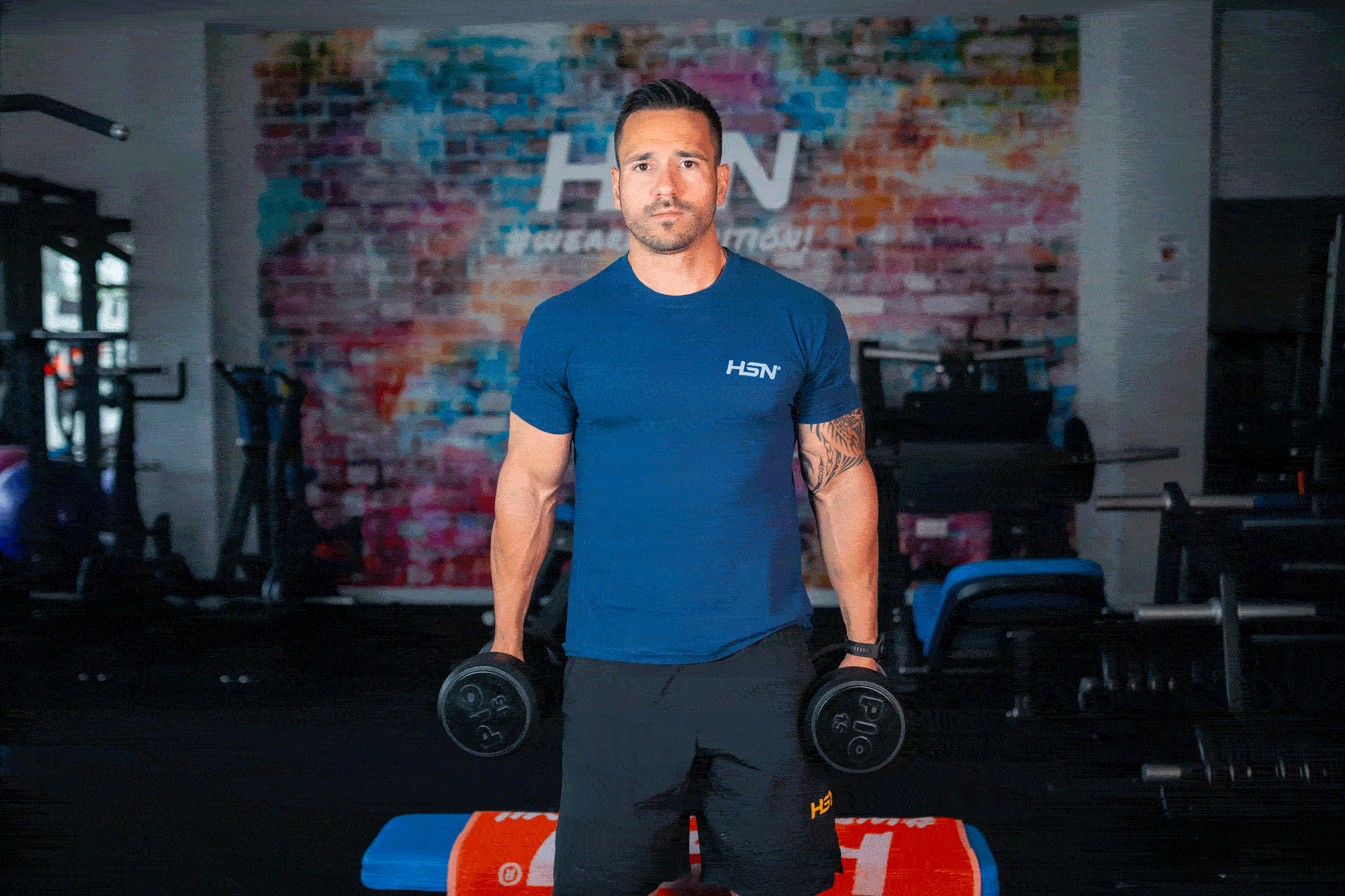 Curl per bicipiti con manubri