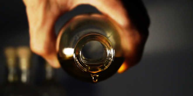 Olio di cocco e acido caprilico Olio di cocco e acido caprilico