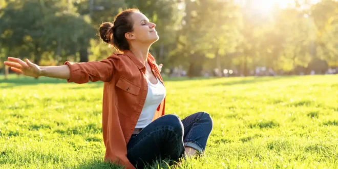 CBD (Cannabidiolo): benefici, usi e come assumerlo in sicurezza CBD (Cannabidiolo): benefici, usi e come assumerlo in sicurezza