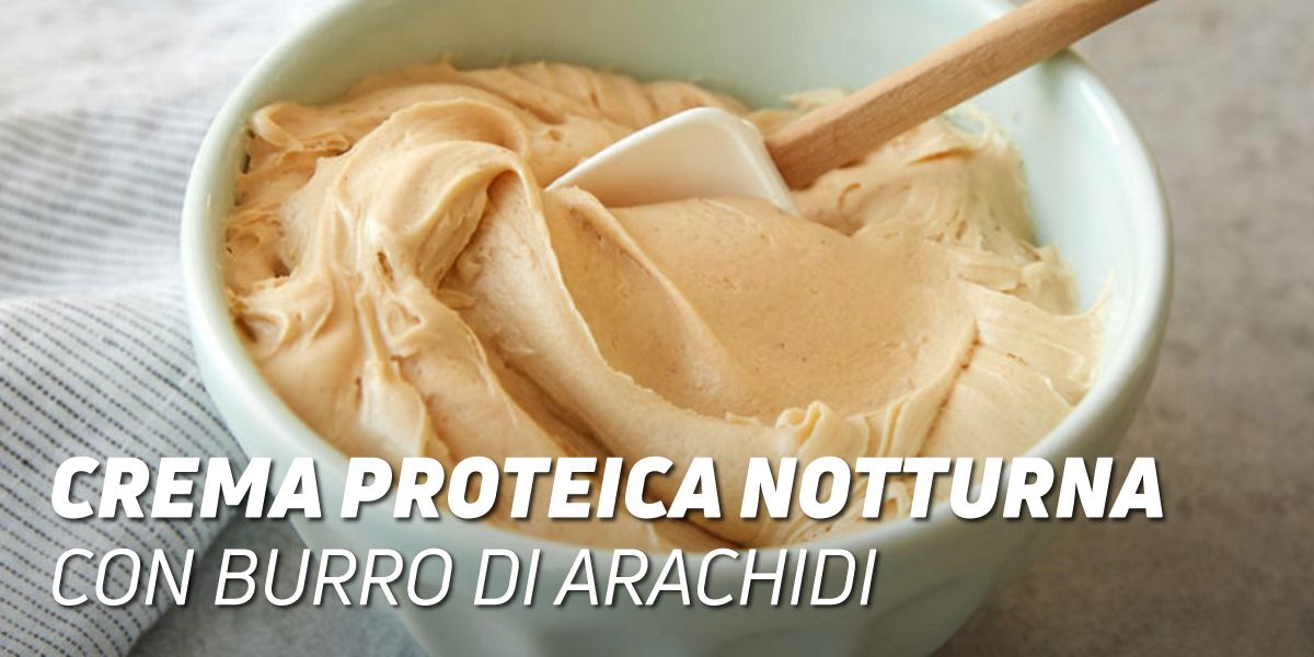 Crema Notturna Proteica con Burro di Arachidi