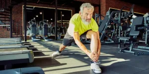 Cos'è la sarcopenia, sintomi e come combatterla