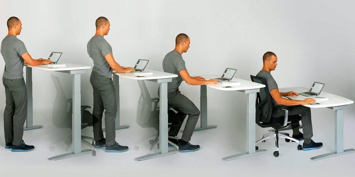 Scrivania regolabile in altezza. Standing desk Scrivania regolabile in altezza. Standing desk