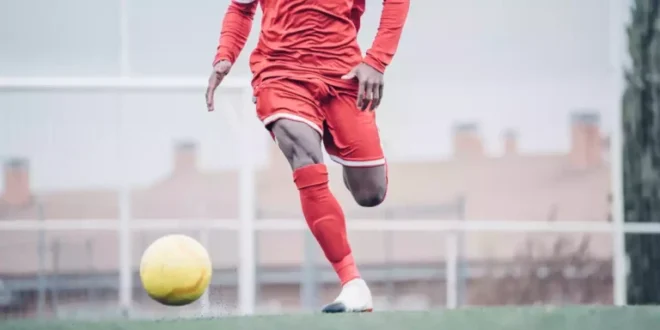 Come evitare infortuni al quadricipite nel calcio?