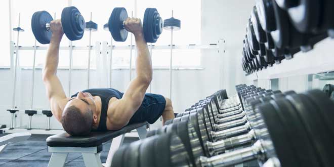 Allenamento con i pesi Allenamento con i pesi