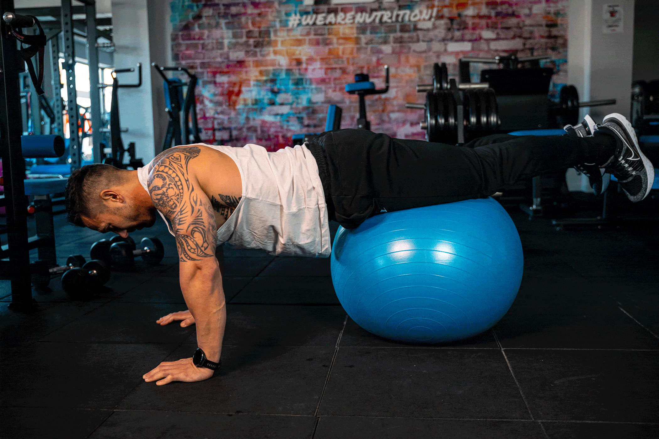 Ball Push Up (piedi in alto) Ball Push Up (piedi in alto)