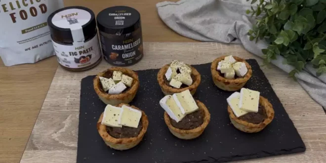 Bocconcini Keto Croccanti alle Mandorle con Formaggio Bocconcini Keto Croccanti alle Mandorle con Formaggio