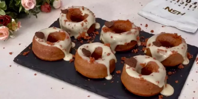 Donuts red velvet per San Valentino Donuts red velvet per San Valentino