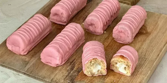 Dolcetti rosa fitness ripieni di crema proteica Dolcetti rosa fitness ripieni di crema proteica