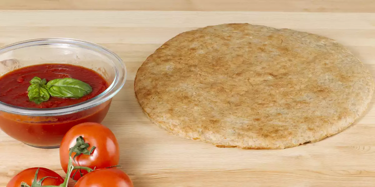 Base per pizza sottile e croccante senza glutine Base per pizza sottile e croccante senza glutine