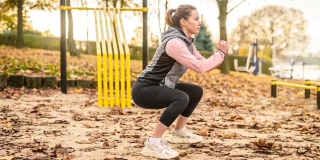 Perché si tende al valgo durante gli squat? Perché si tende al valgo durante gli squat?