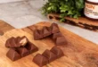 Barrette di cioccolato croccanti ripiene di crema di nocciole