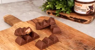 Barrette di cioccolato croccanti ripiene di crema di nocciole