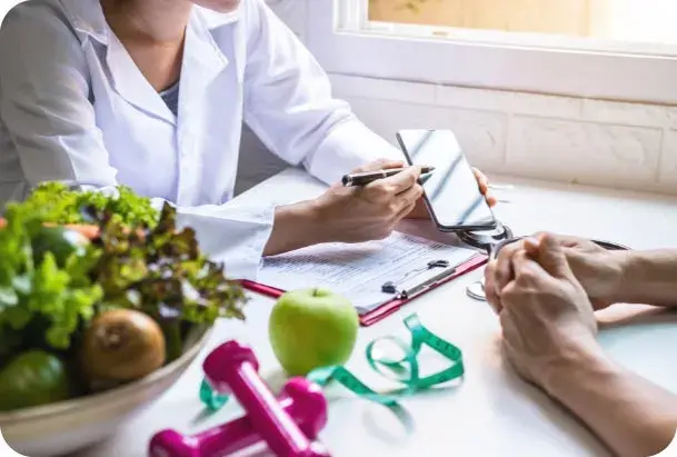 Cosa tenere presente quando si sceglie l'ora di assumere i tuoi enzimi digestivi, secondo gli esperti di HSN?